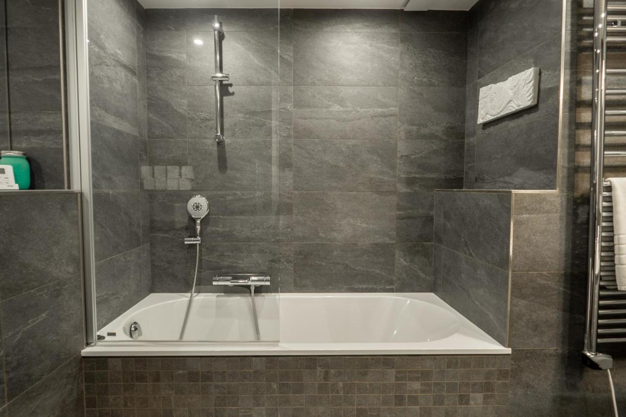 Charmant Appartement Spacieux Pour 6P Vue Mer Vieil Antibes Ngoại thất bức ảnh